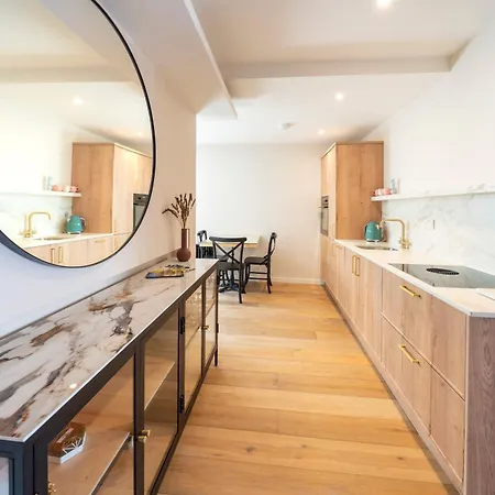 Boutique Townhouse Holiday home *