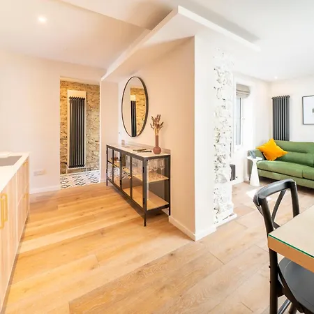 Boutique Townhouse * Westport